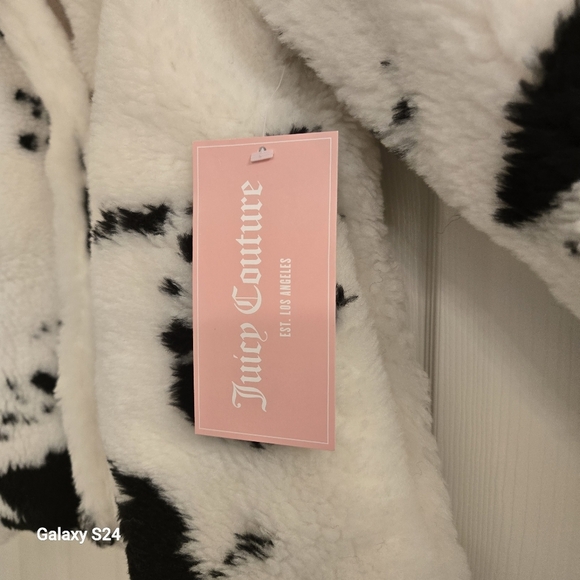 Juicy Couture White and Black Faux Fur Comfy Y2K Jacket NEW SZ XS - Picture 8 of 11